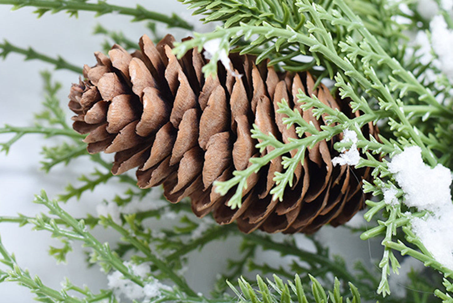 50cm PE Venetian Snow Horn Wall Hanging