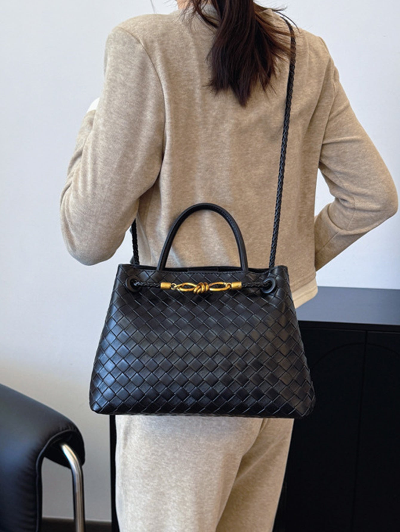 Fashionable and versatile large-capacity woven handbag