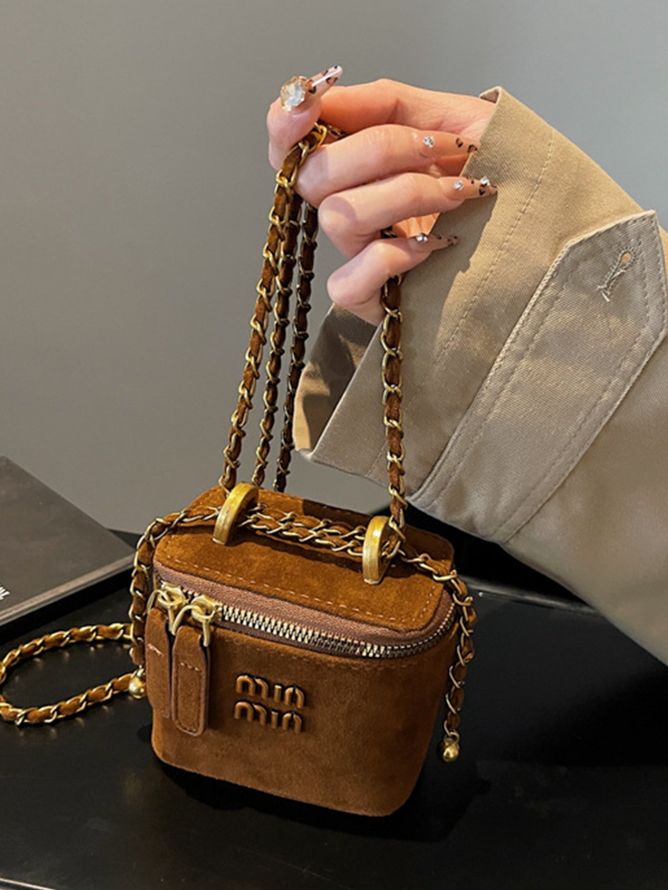 Fashionable frosted Mini box bag