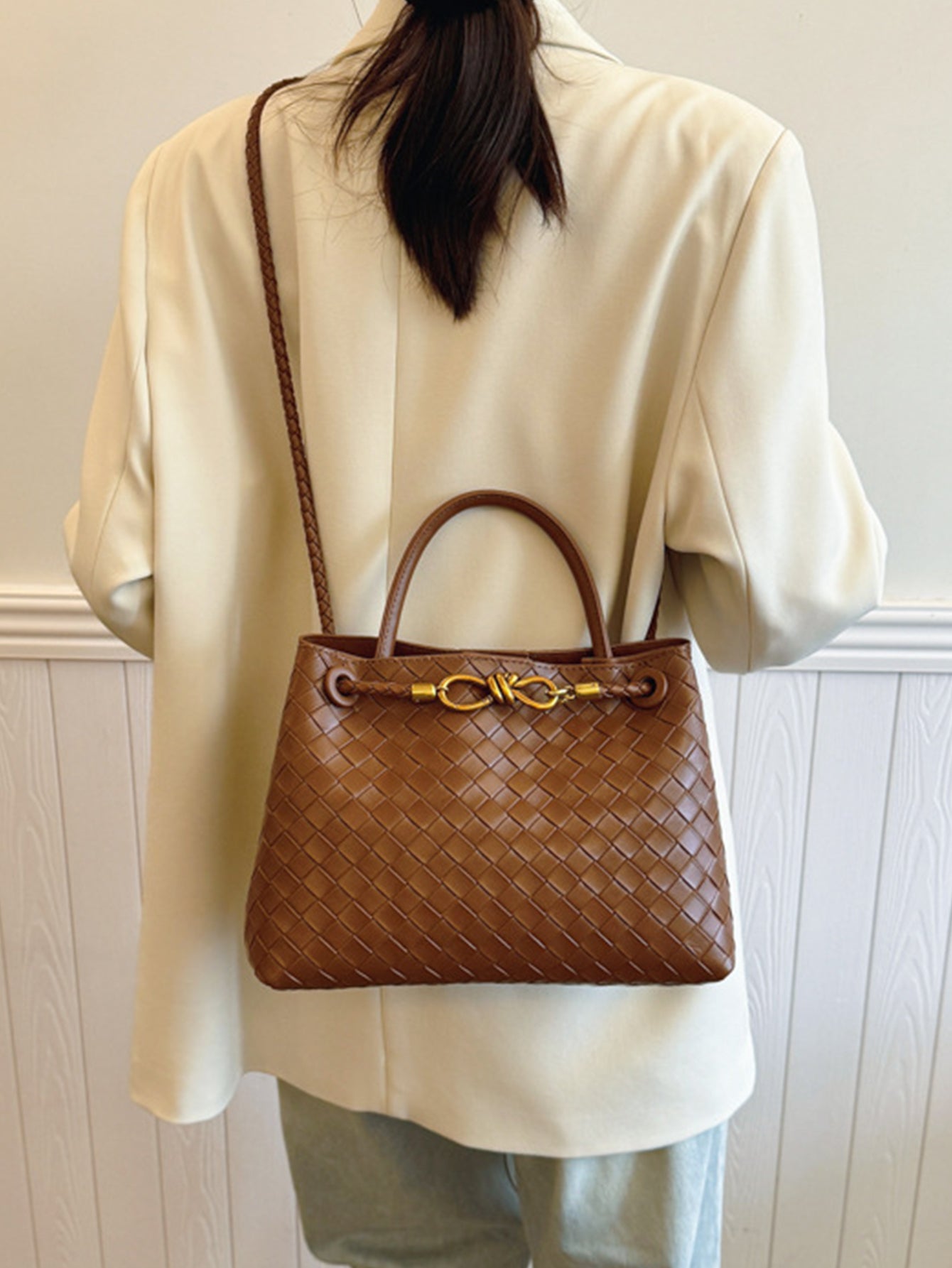 Fashionable and versatile large-capacity woven handbag