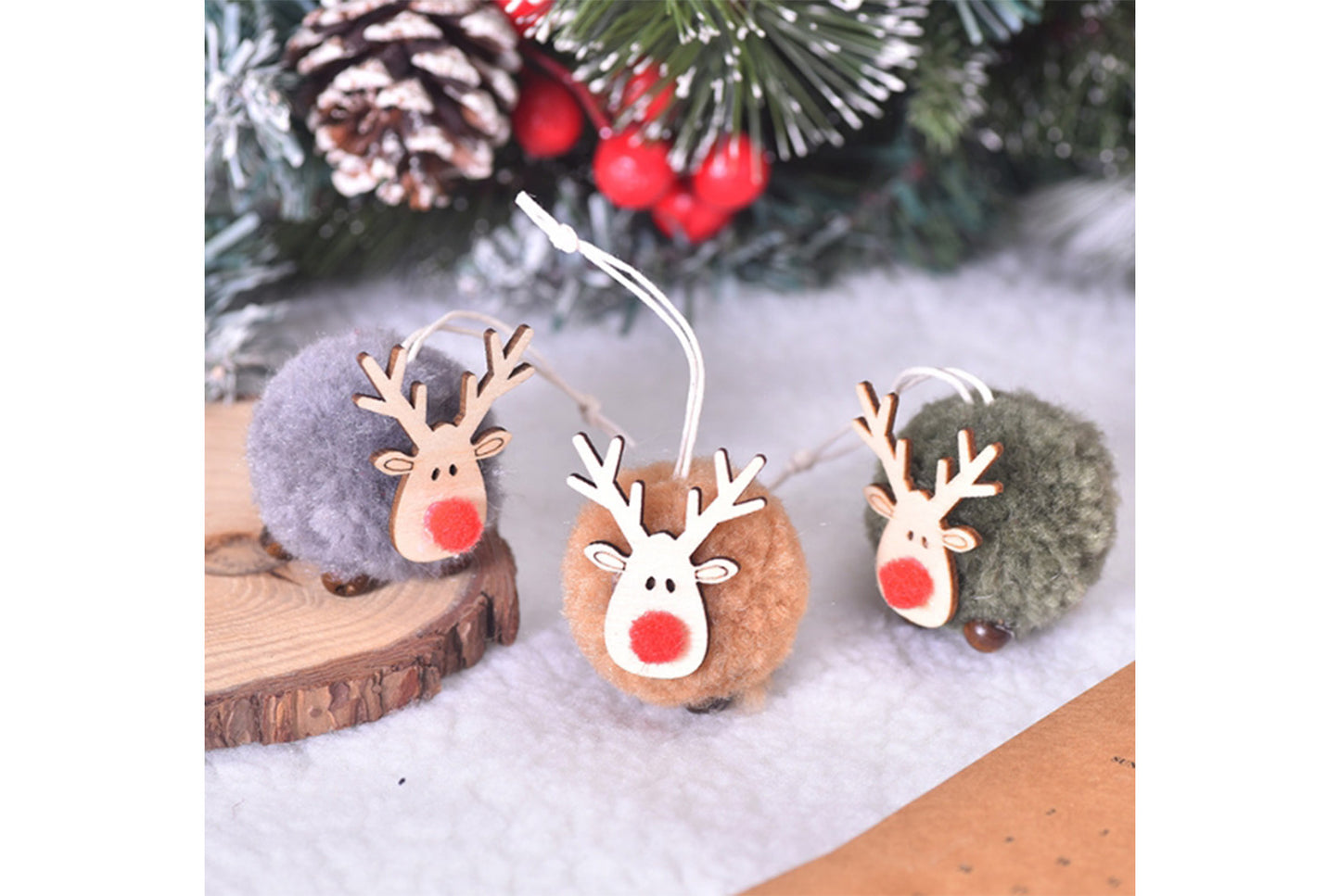 **Christmas Plush Deer Pendant - Holiday Decorative Figure**