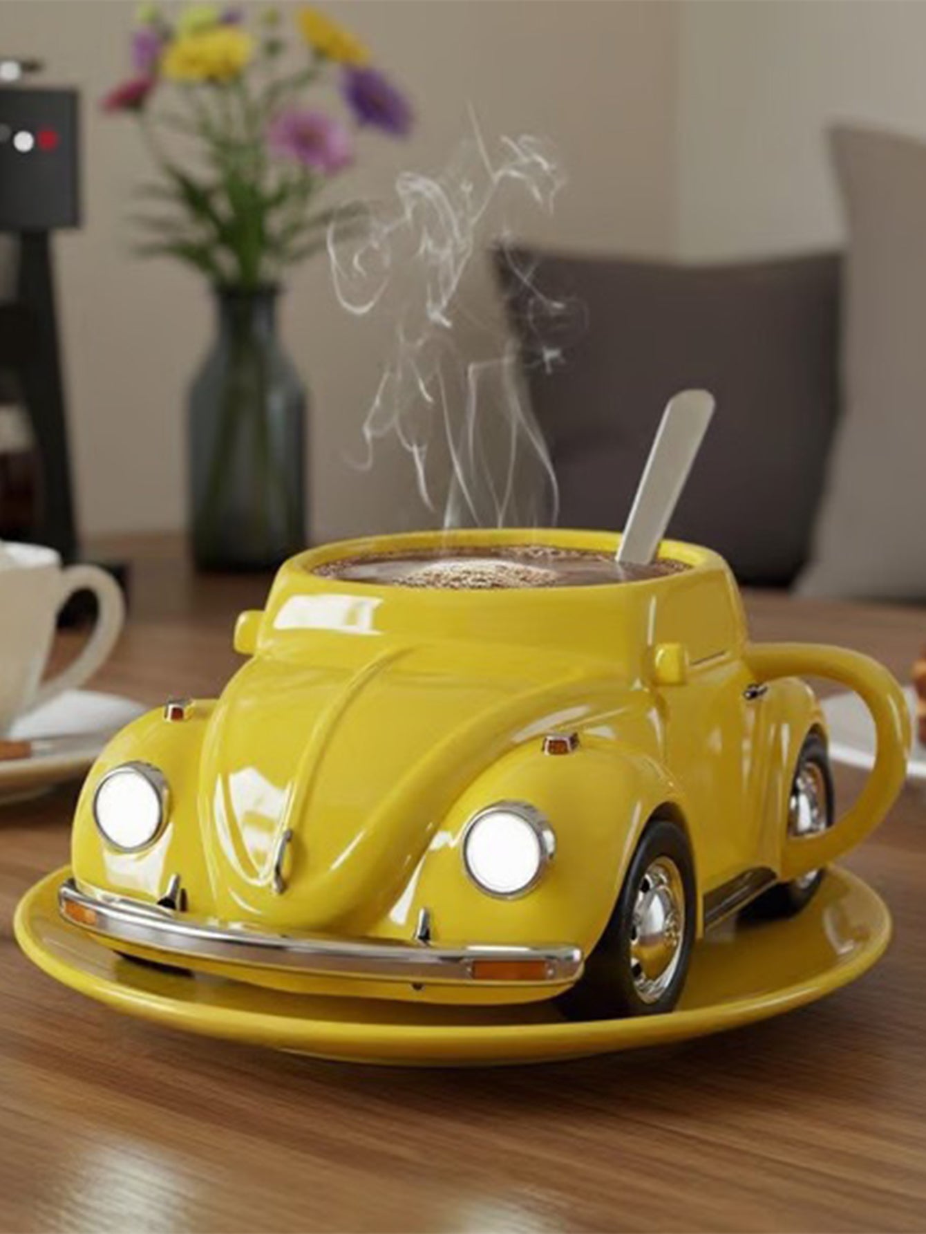 Beetle-shaped coffee cup