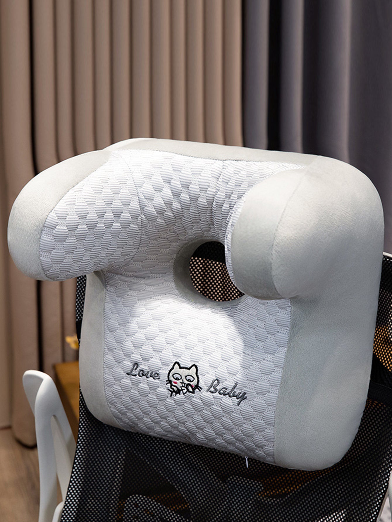 Office workstation lunch break ice bean pillow