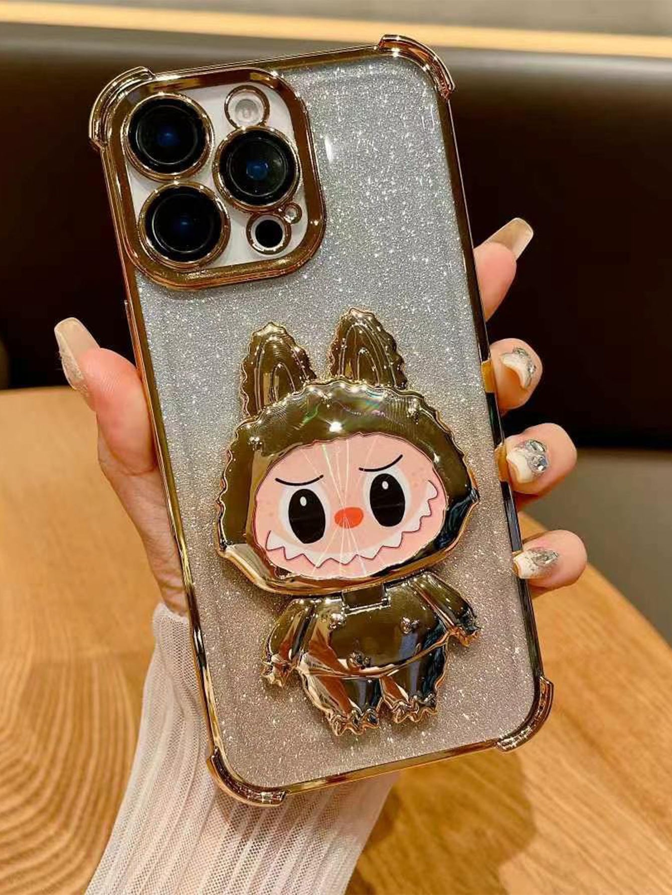 iPhone phone case four-corner anti-fall pull cloth electroplated magnetic bracket