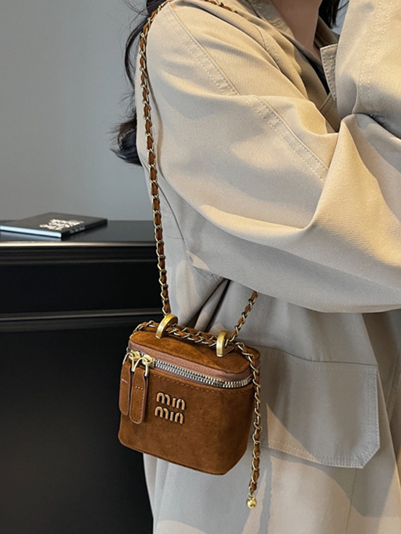 Fashionable frosted Mini box bag