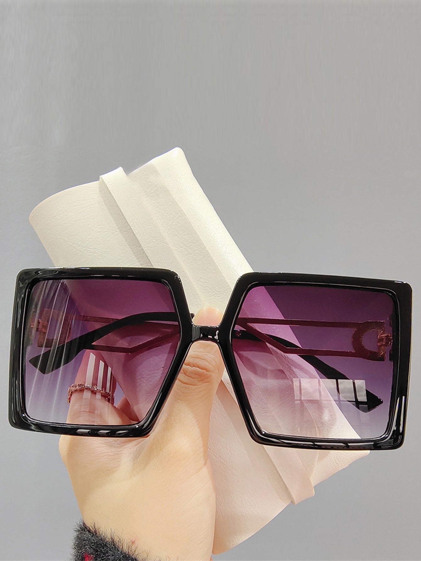 Oversized frame women's sunglasses