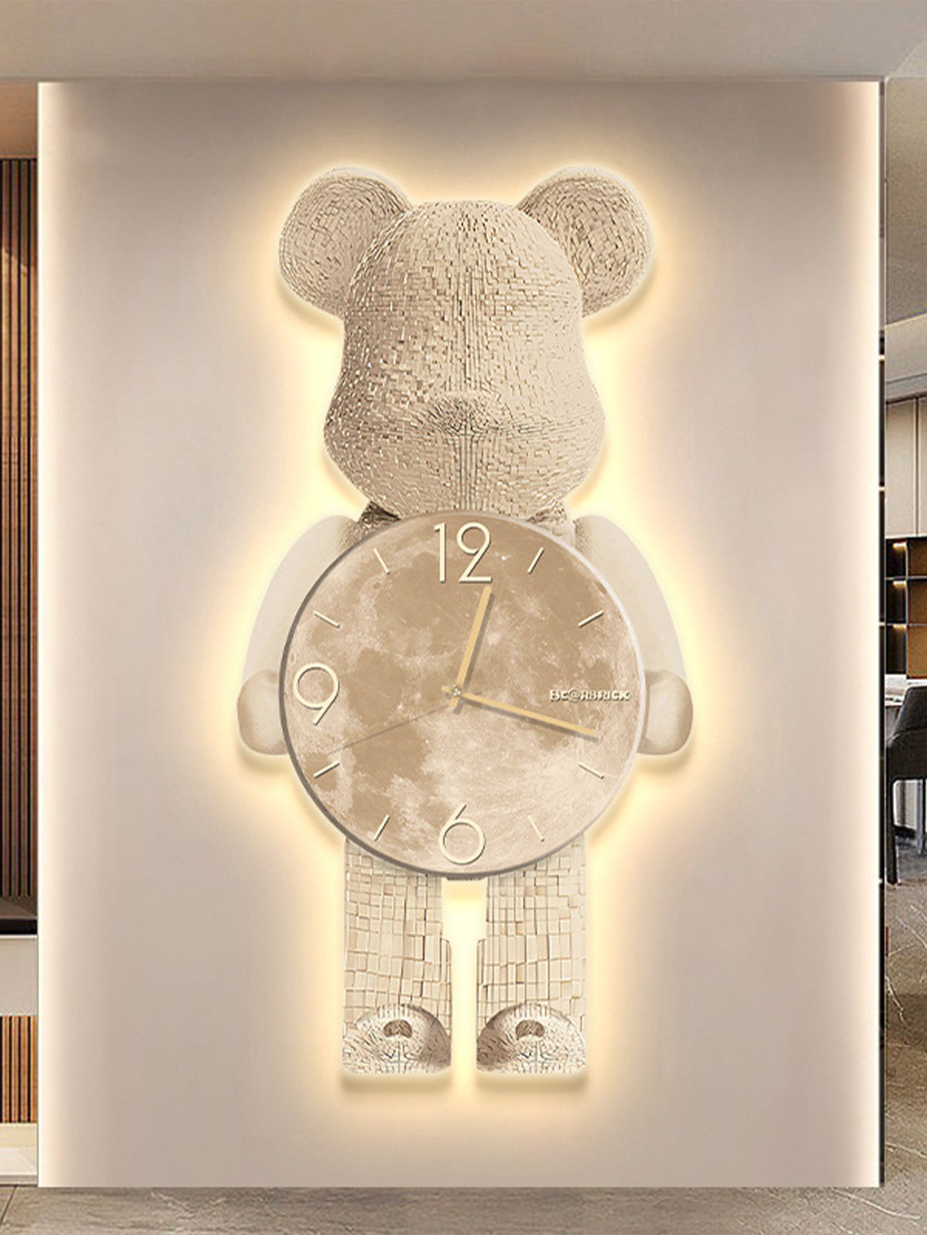 Violent Bear Creative Clock Wall Lamp