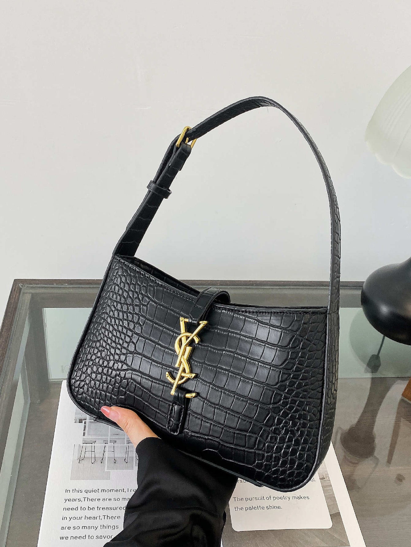 Chic Croc-Textured Underarm Bag – Trendy & Versatile - 8 Colors