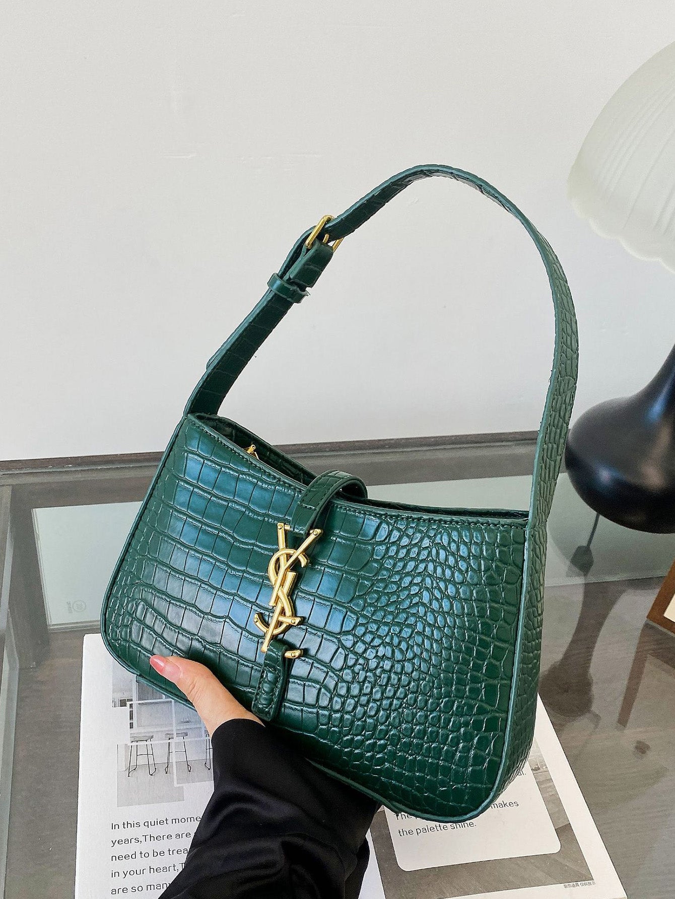 Chic Croc-Textured Underarm Bag – Trendy & Versatile - 8 Colors