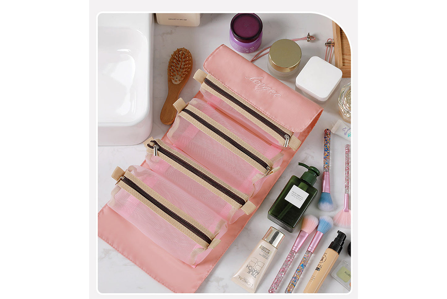 Detachable mesh toiletry bag