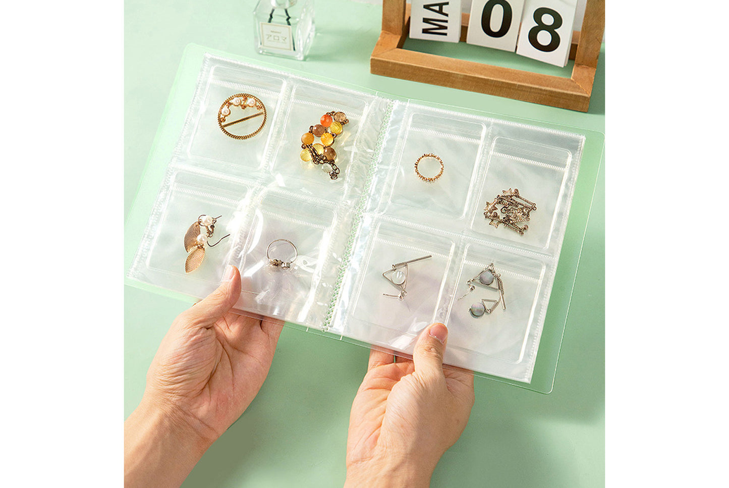 Jewelry anti-oxidation storage box