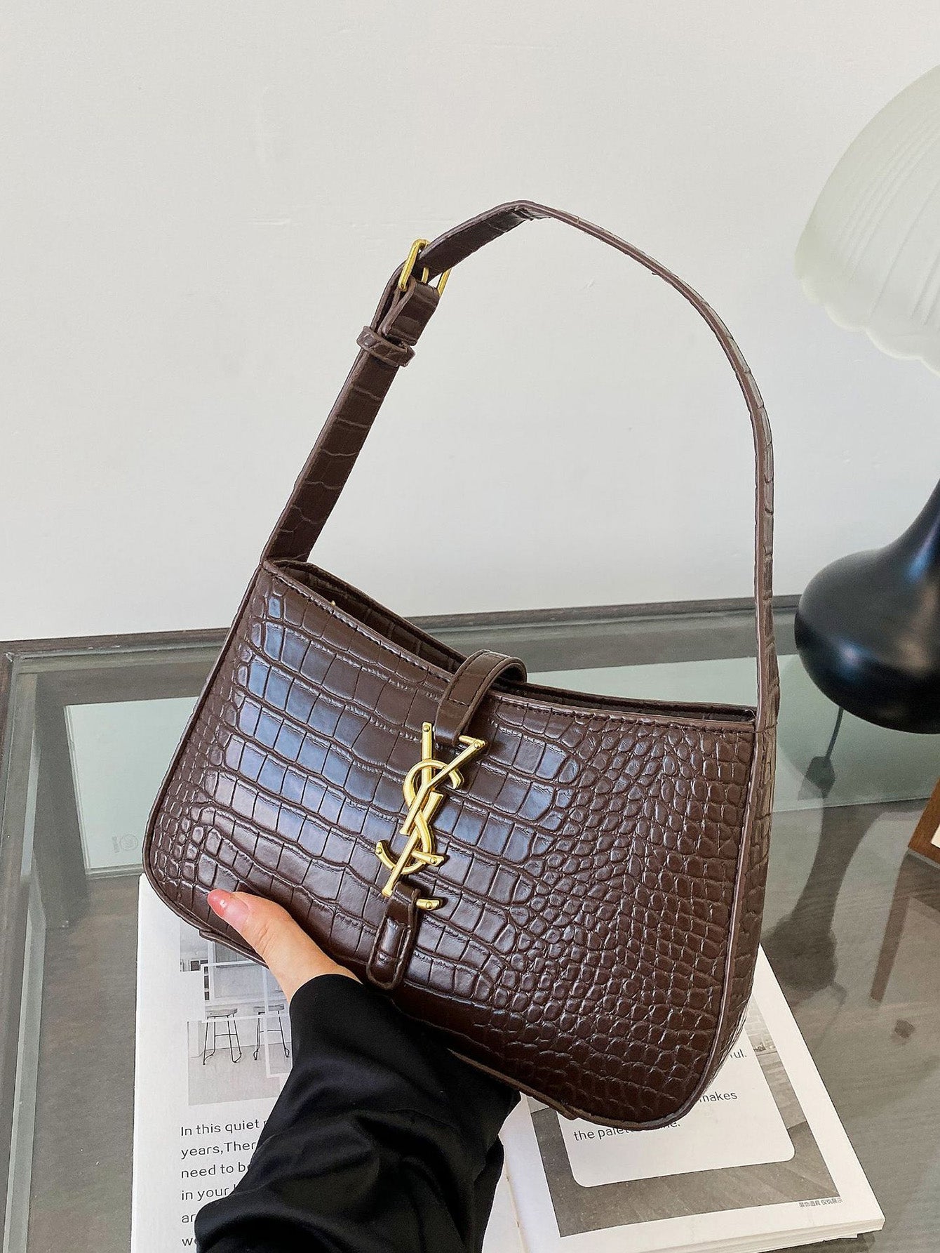 Chic Croc-Textured Underarm Bag – Trendy & Versatile - 8 Colors