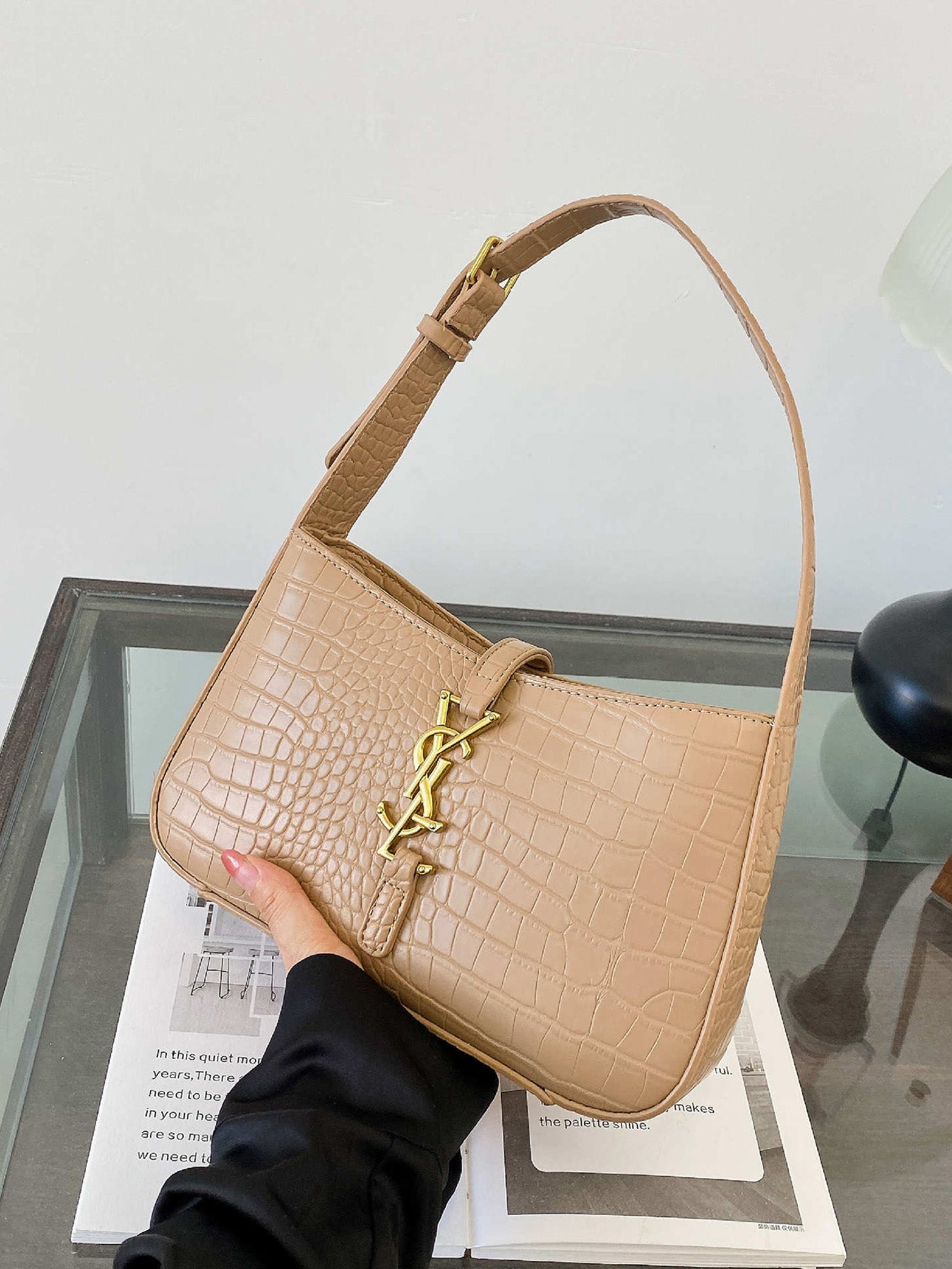 Chic Croc-Textured Underarm Bag – Trendy & Versatile - 8 Colors