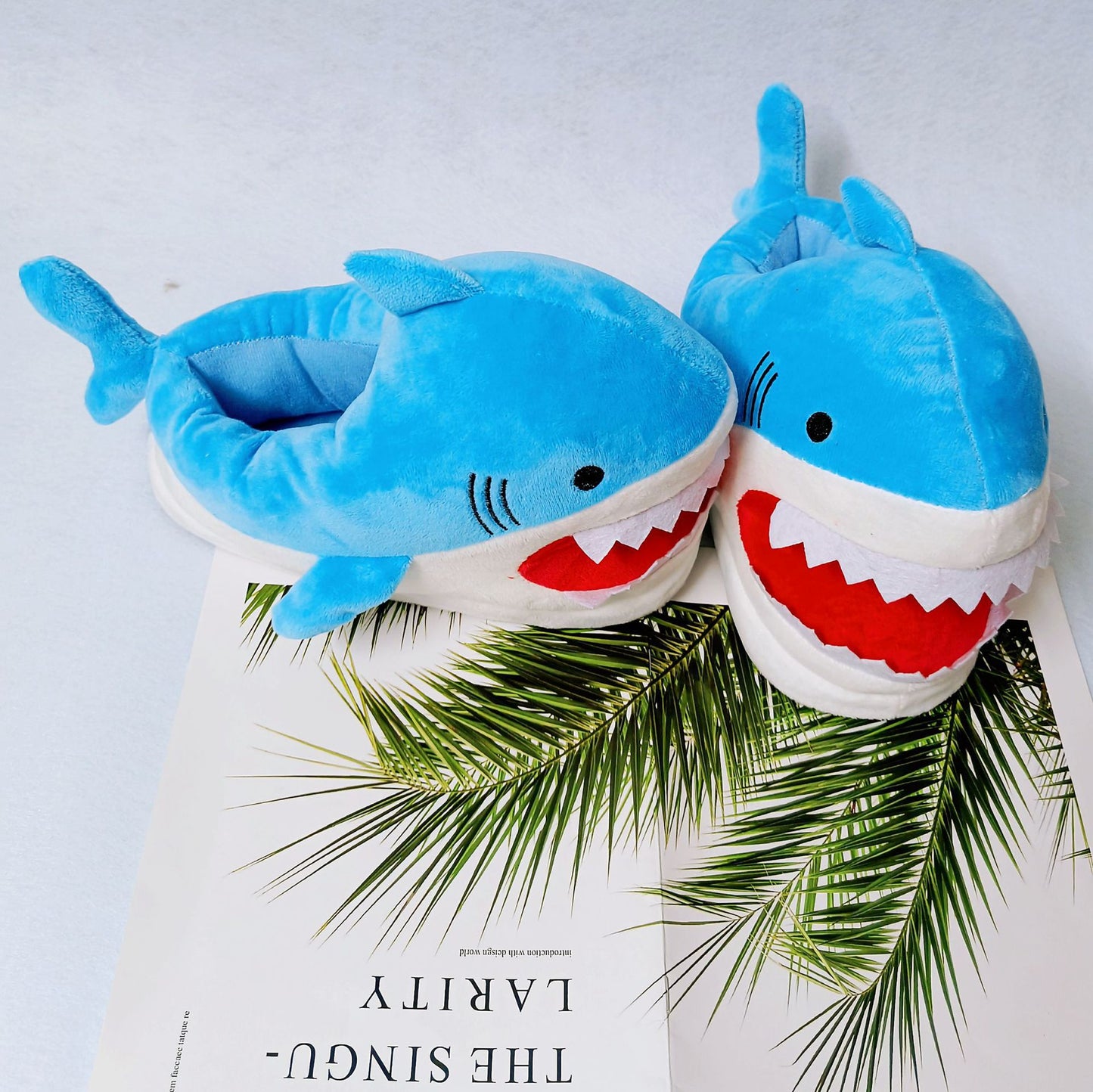 Three-dimensional shark slippers