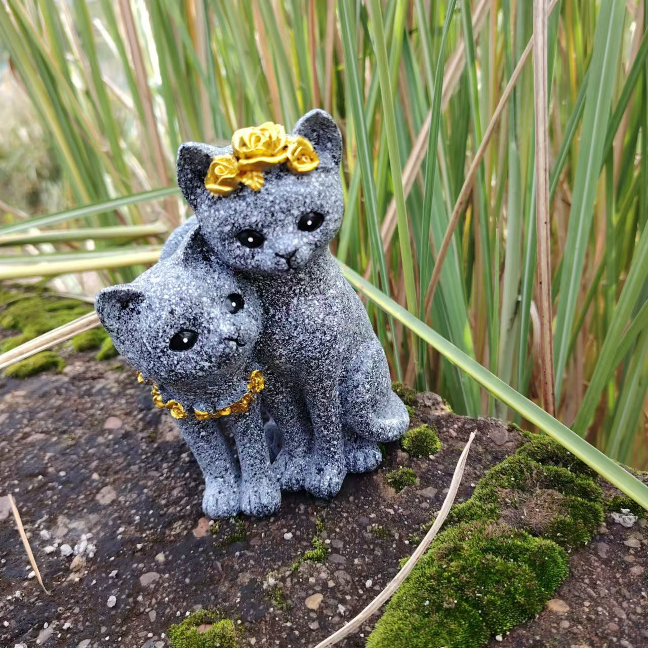 Marble-Colored Couple Cat Figurine