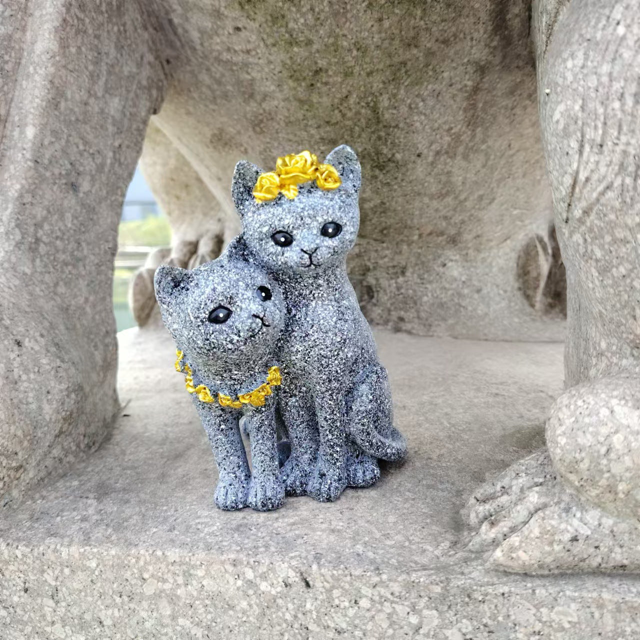 Marble-Colored Couple Cat Figurine