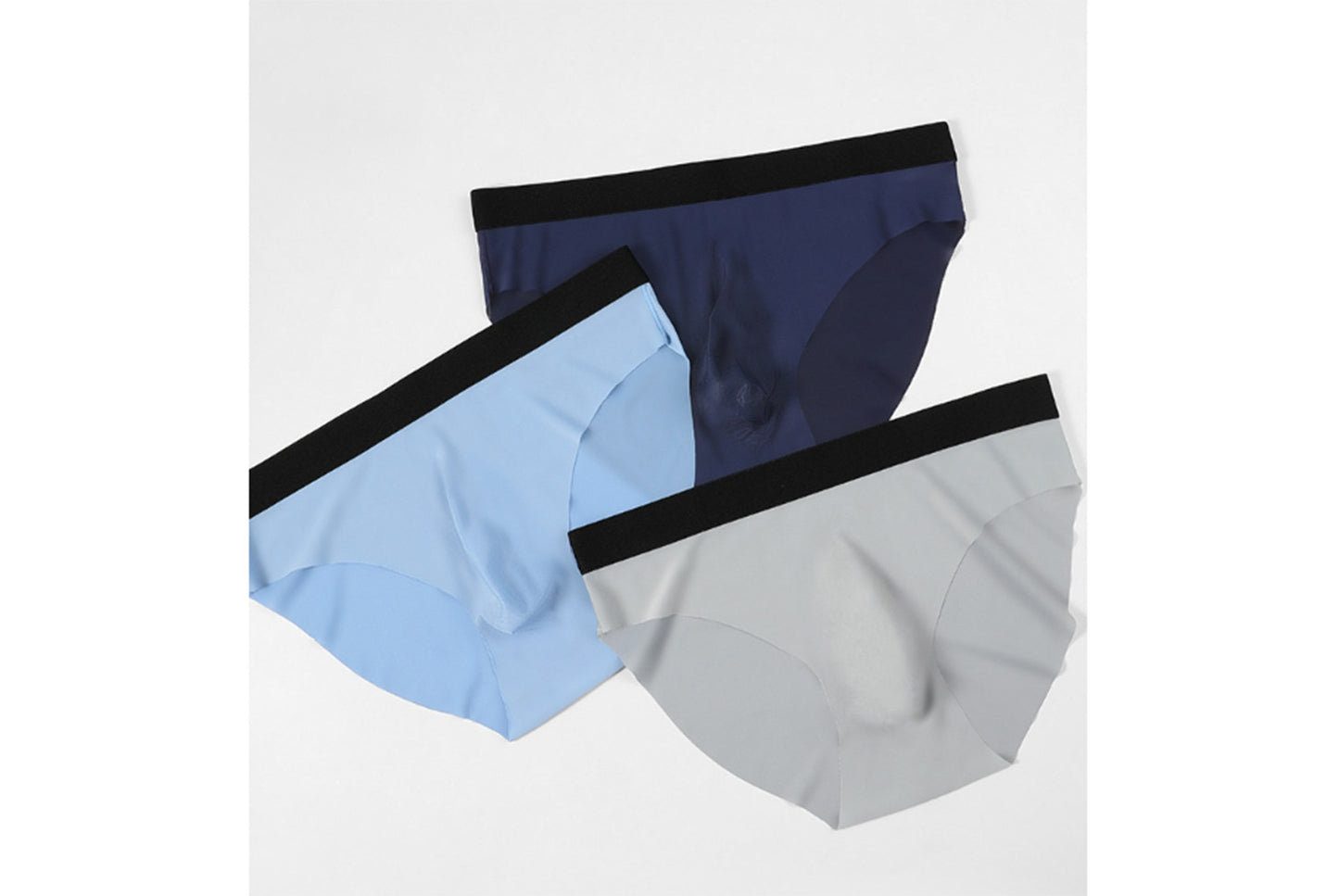 **Men's Ice Silk Seamless Breathable Briefs**