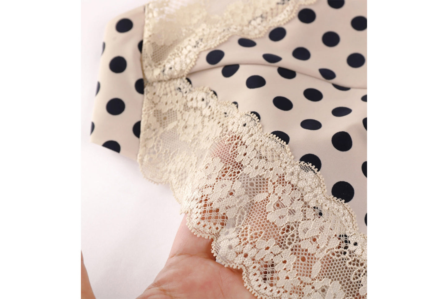 **Sexy Lace Breathable Women's Briefs**