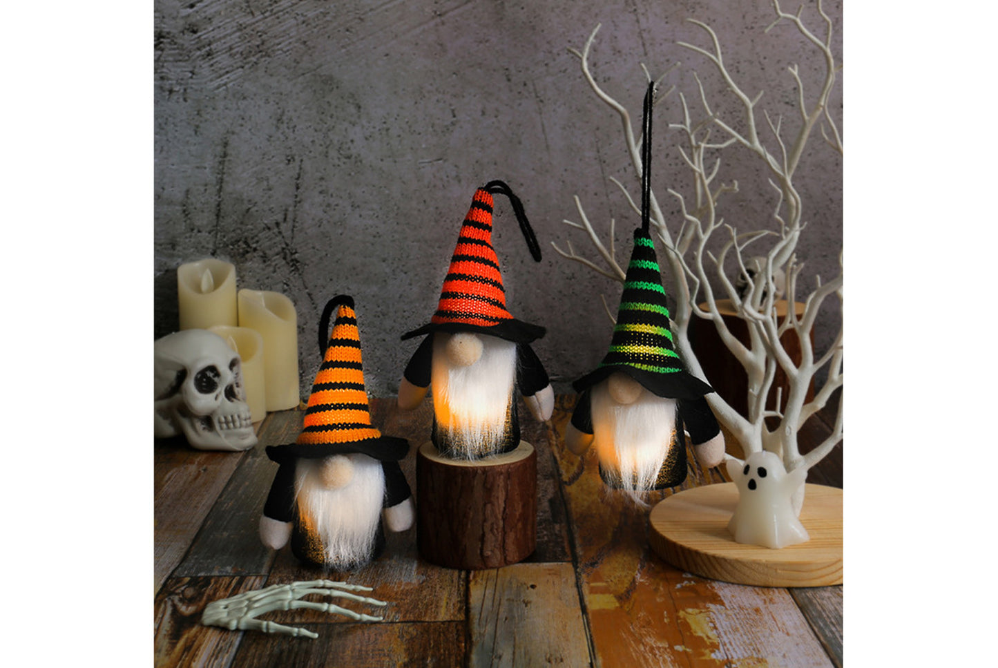 **Halloween Light-Up Charm Top Hat Gnome Window Display**