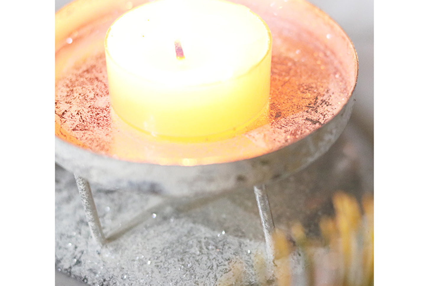 **Wrought Iron Christmas Candle Holder Ornament**