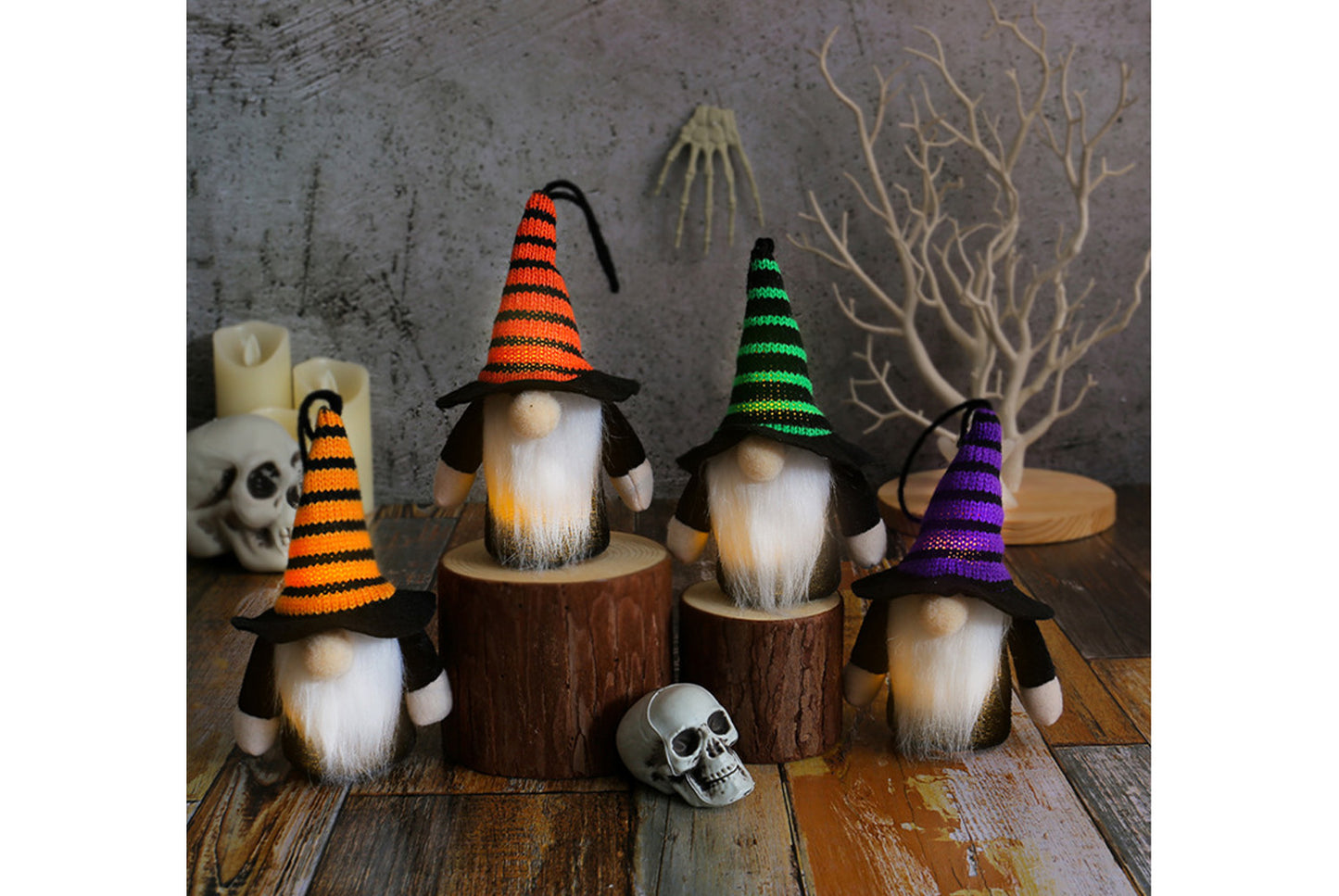 **Halloween Light-Up Charm Top Hat Gnome Window Display**