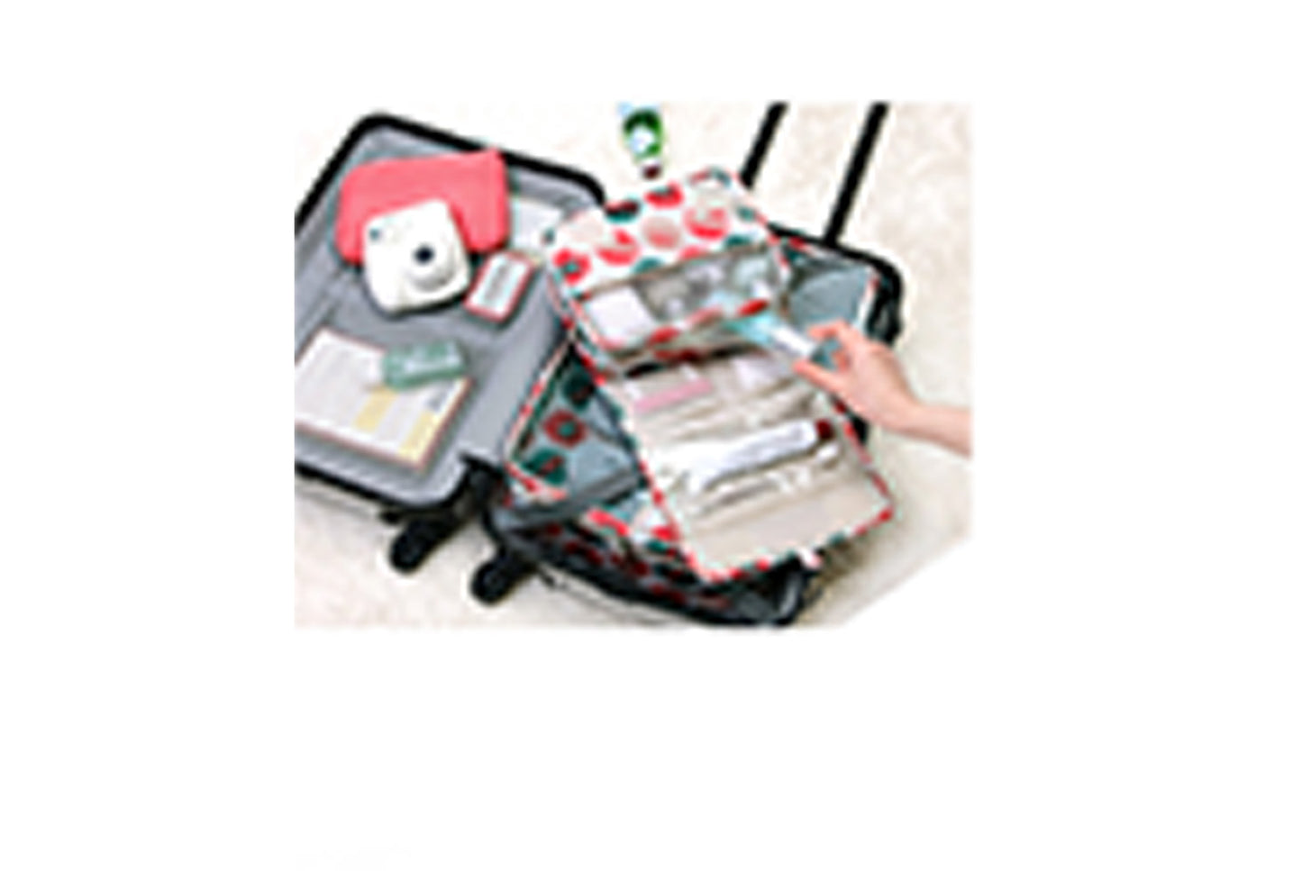 Hanging toiletry storage bag