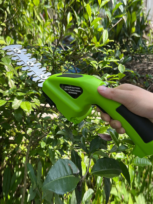 Wireless lithium battery hedge trimmer