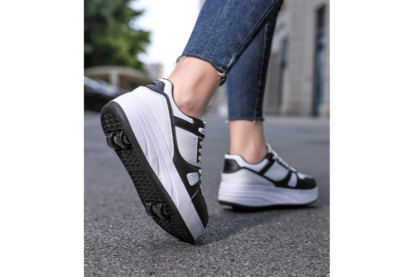 **Four-Wheel Inline Skates (Unisex for Children and Students)**