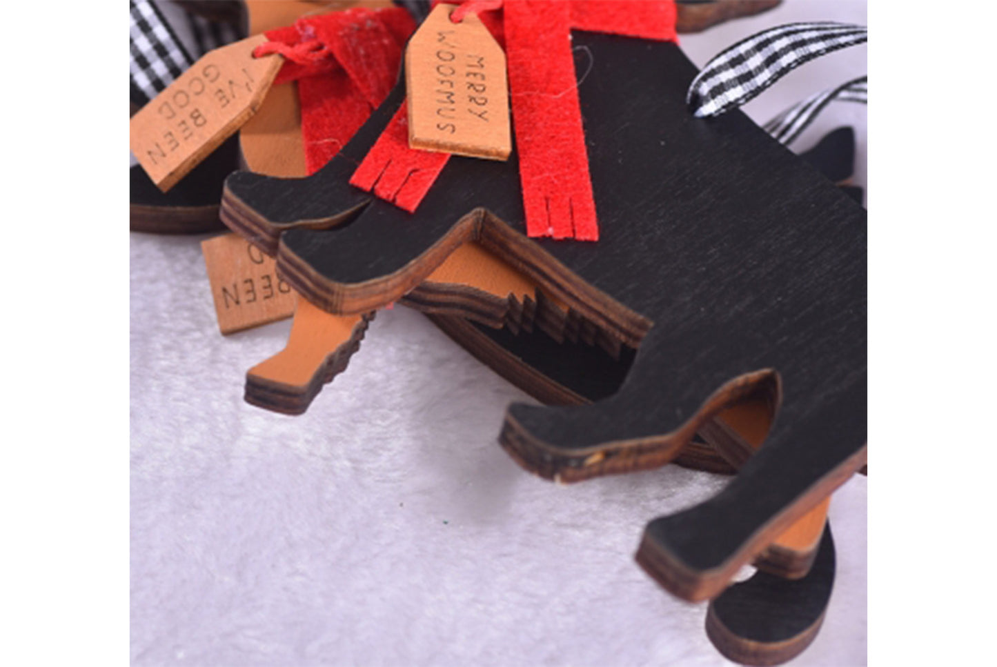 **Christmas Wooden Scarf Puppy Pendant - Holiday Tree Ornaments**