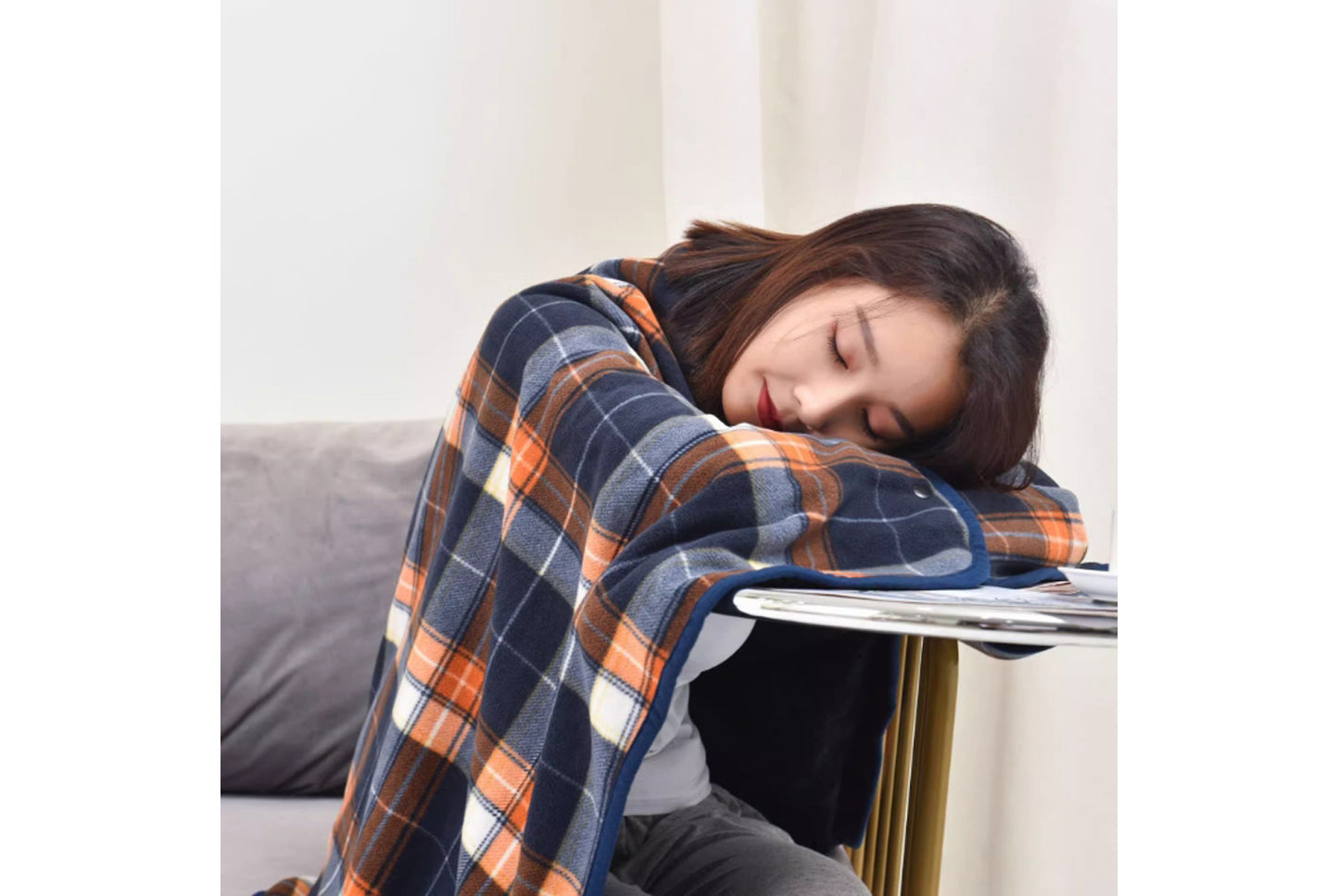 Multifunctional Flannel Shawl Blanket