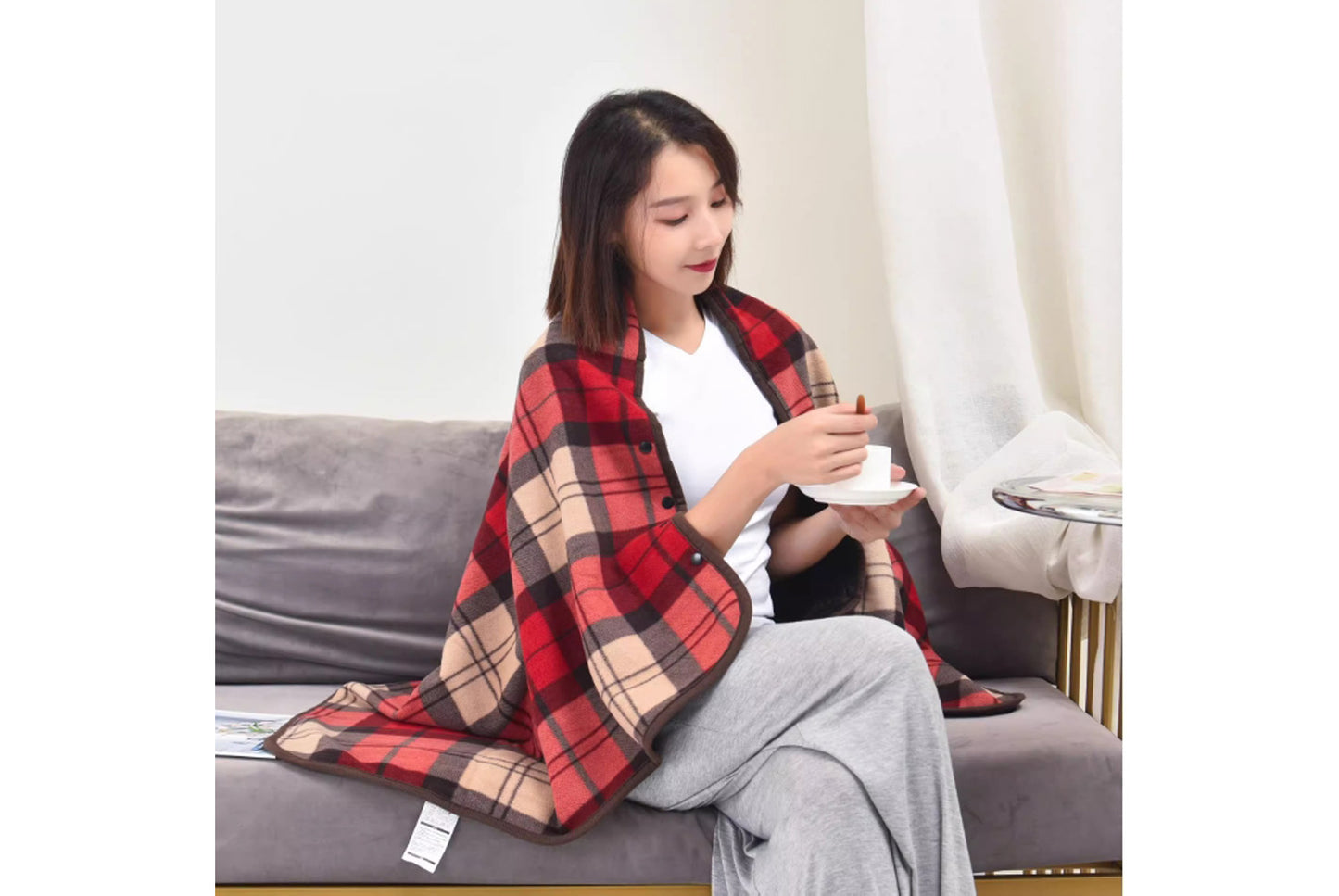 Multifunctional Flannel Shawl Blanket