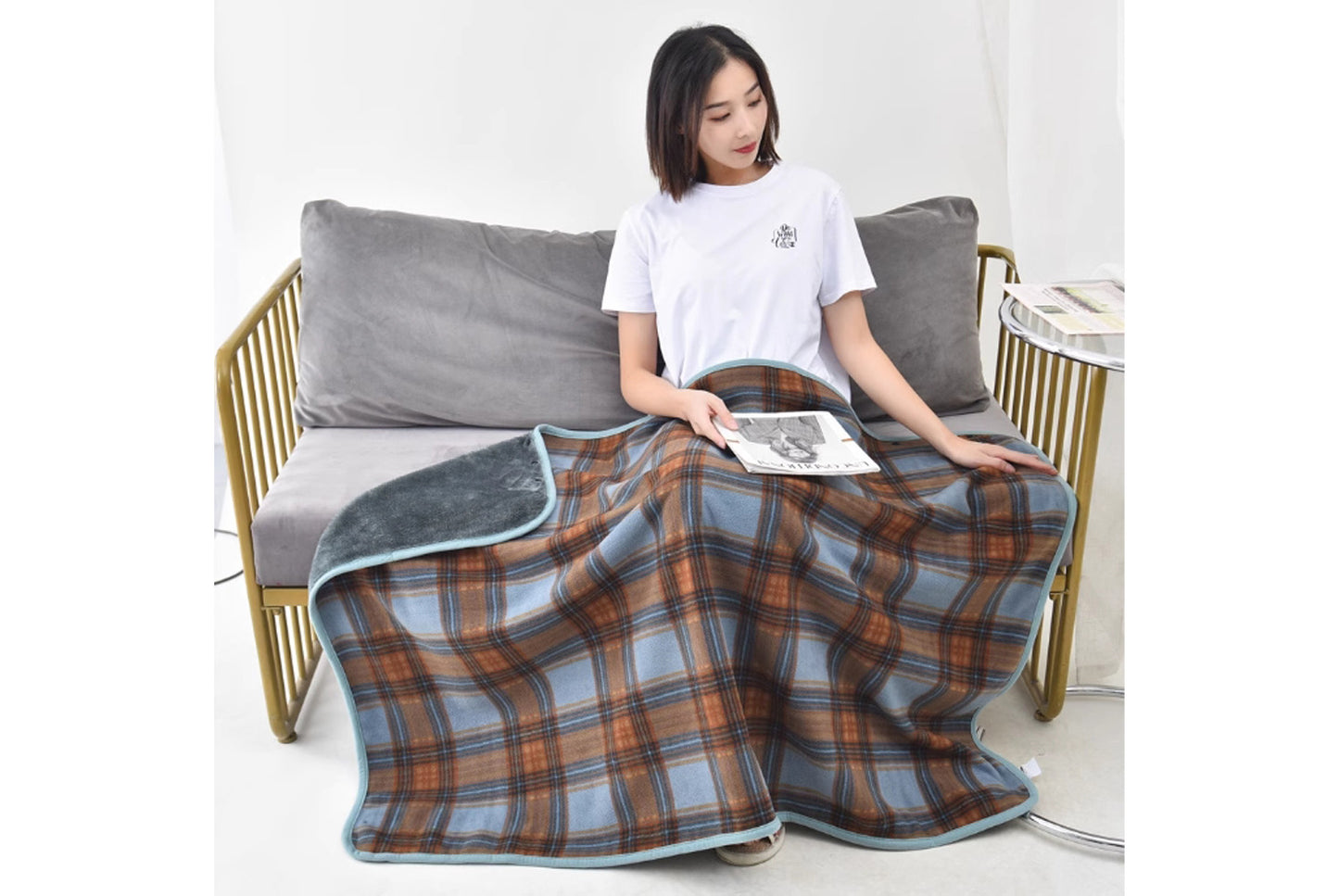 Multifunctional Flannel Shawl Blanket