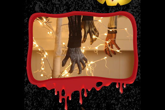 **Severed Finger Skull Horror Prop Pendant**