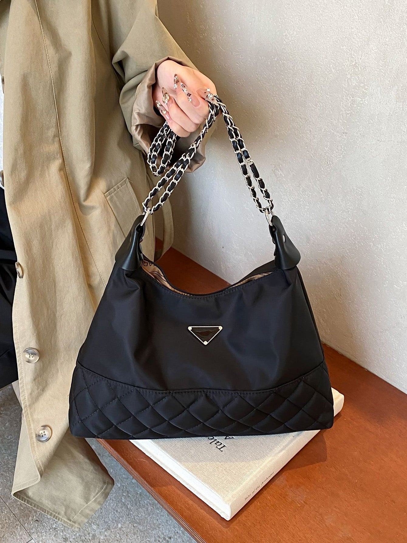 Stylish & Spacious Women's Tote Bag – Perfect for Work & Leisure - 2 Colors