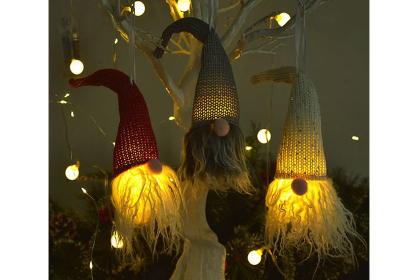 **Christmas Glowing Pendant - Rudolph the Faceless Elf Night Light**