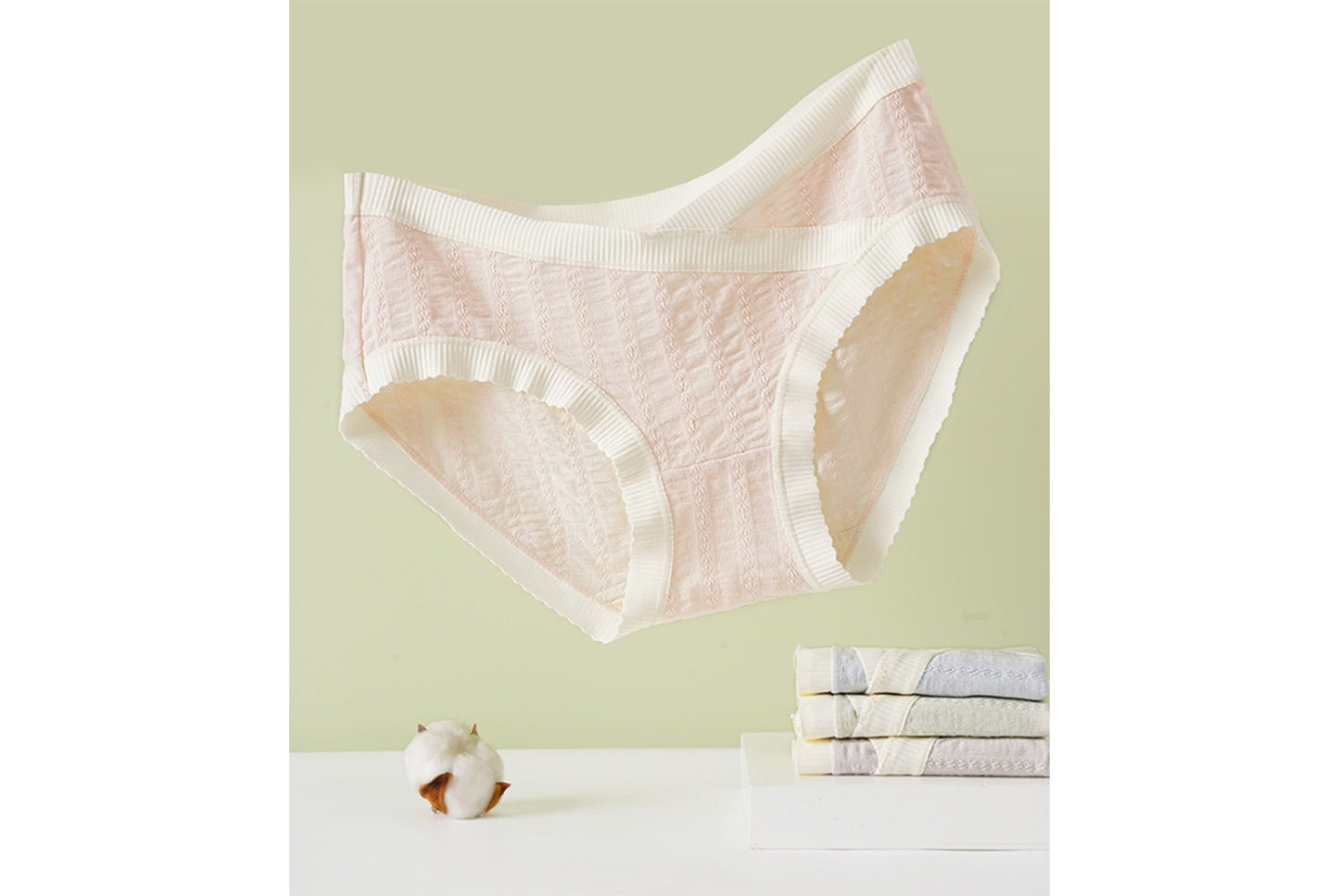 **Comfortable, Breathable, Low-Rise, Large-Size Seamless Maternity Briefs**