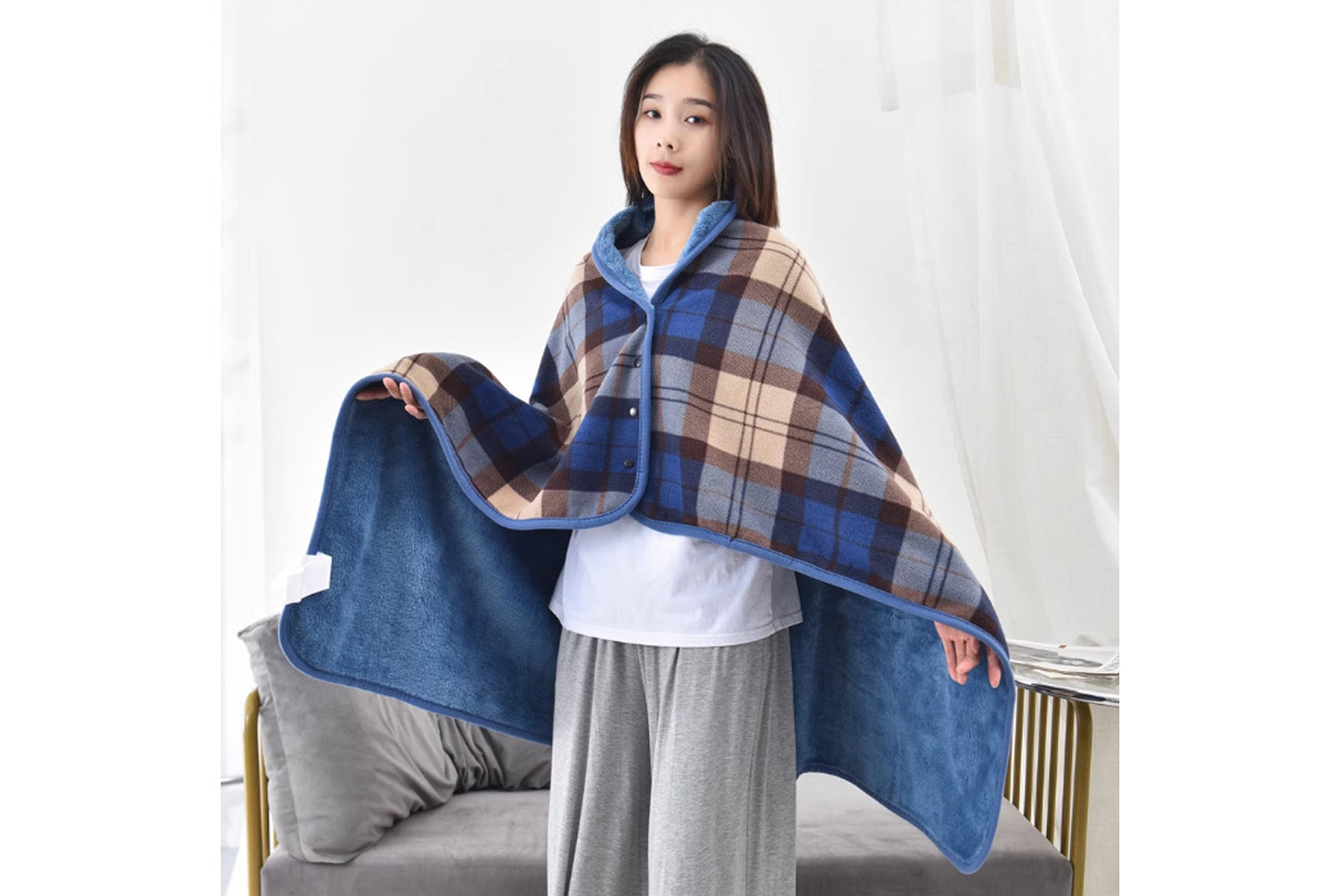 Multifunctional Flannel Shawl Blanket