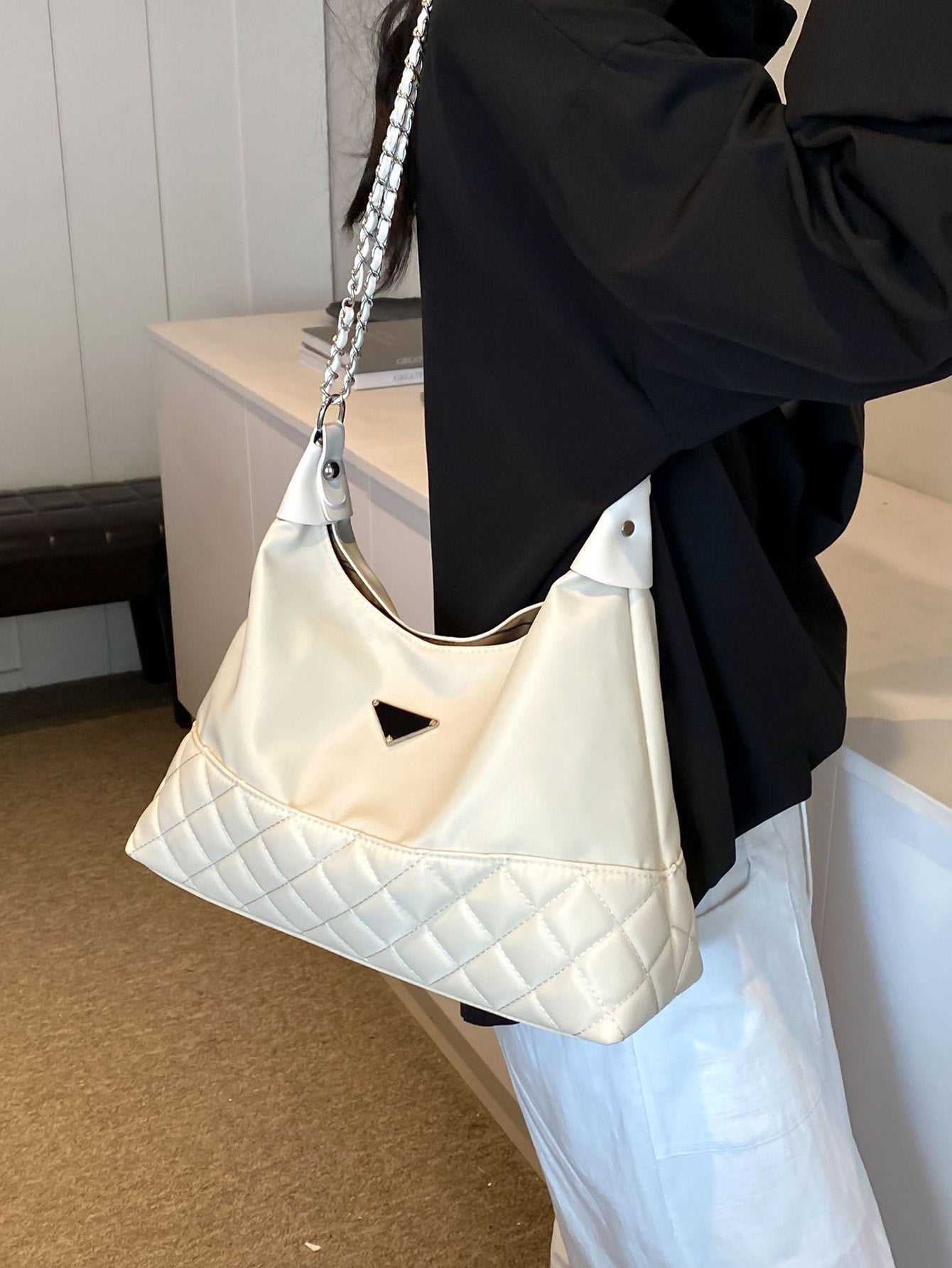 Stylish & Spacious Women's Tote Bag – Perfect for Work & Leisure - 2 Colors