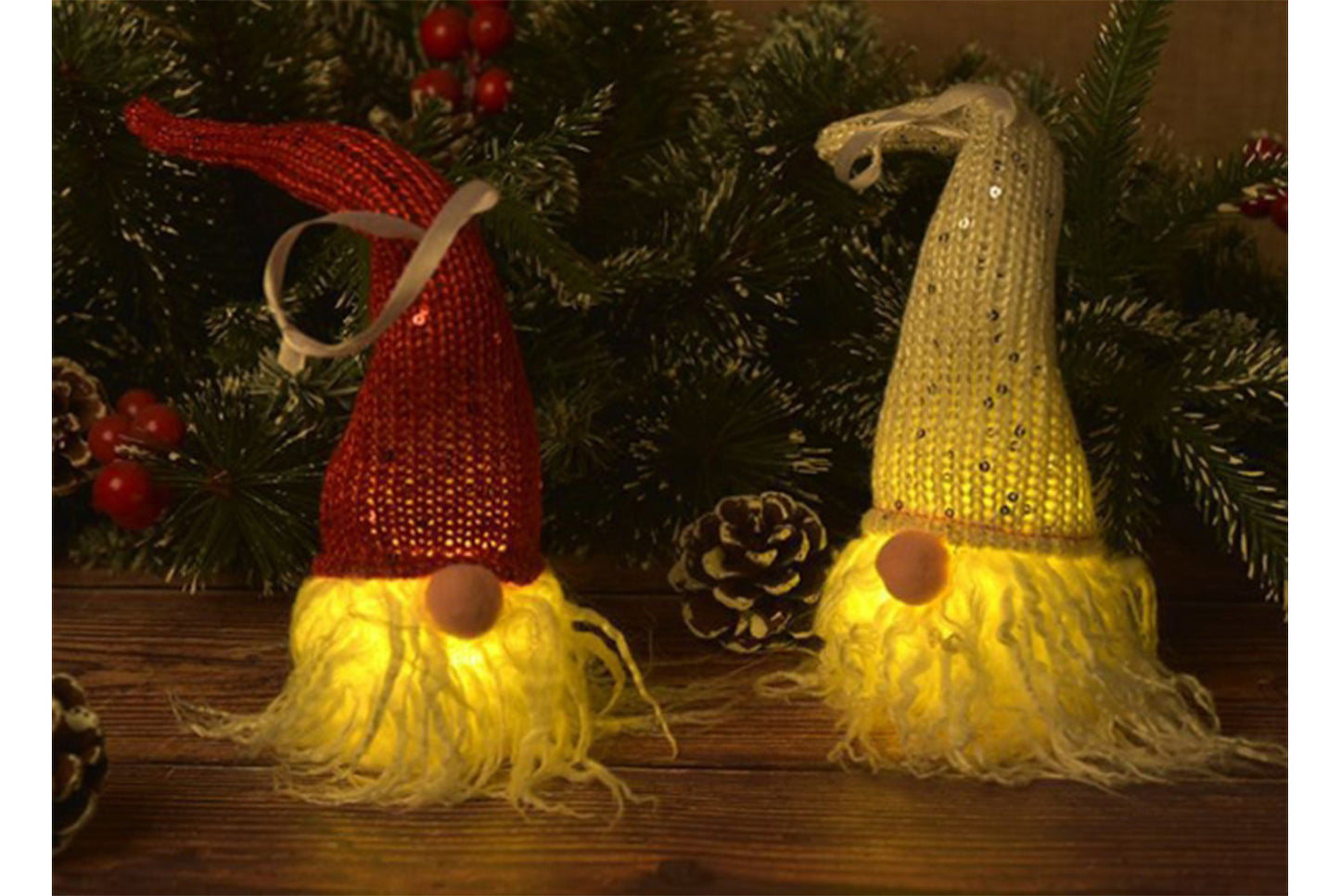 **Christmas Glowing Pendant - Rudolph the Faceless Elf Night Light**