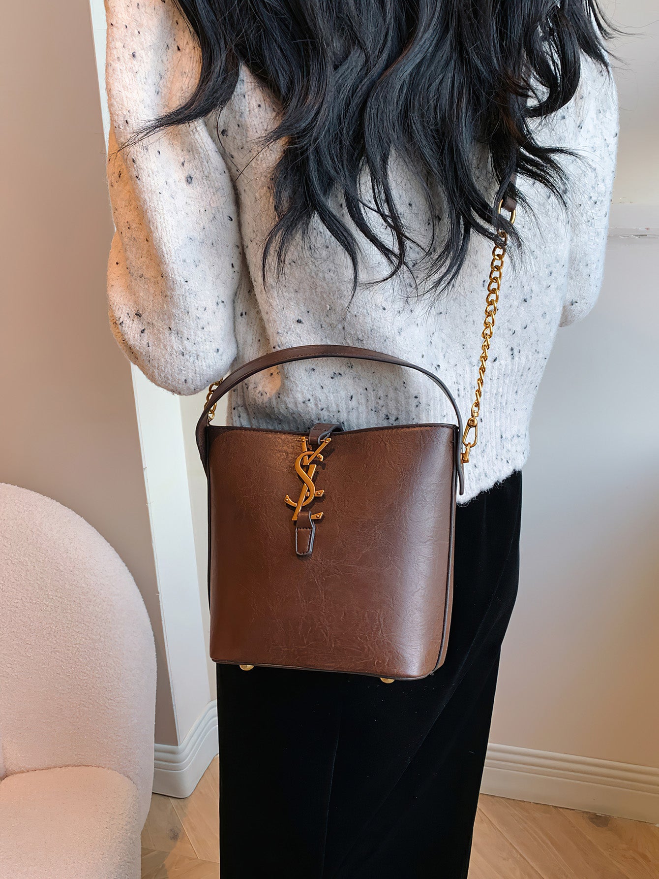 Elegant French-Inspired Magnetic Bucket Bag - 2 Colors