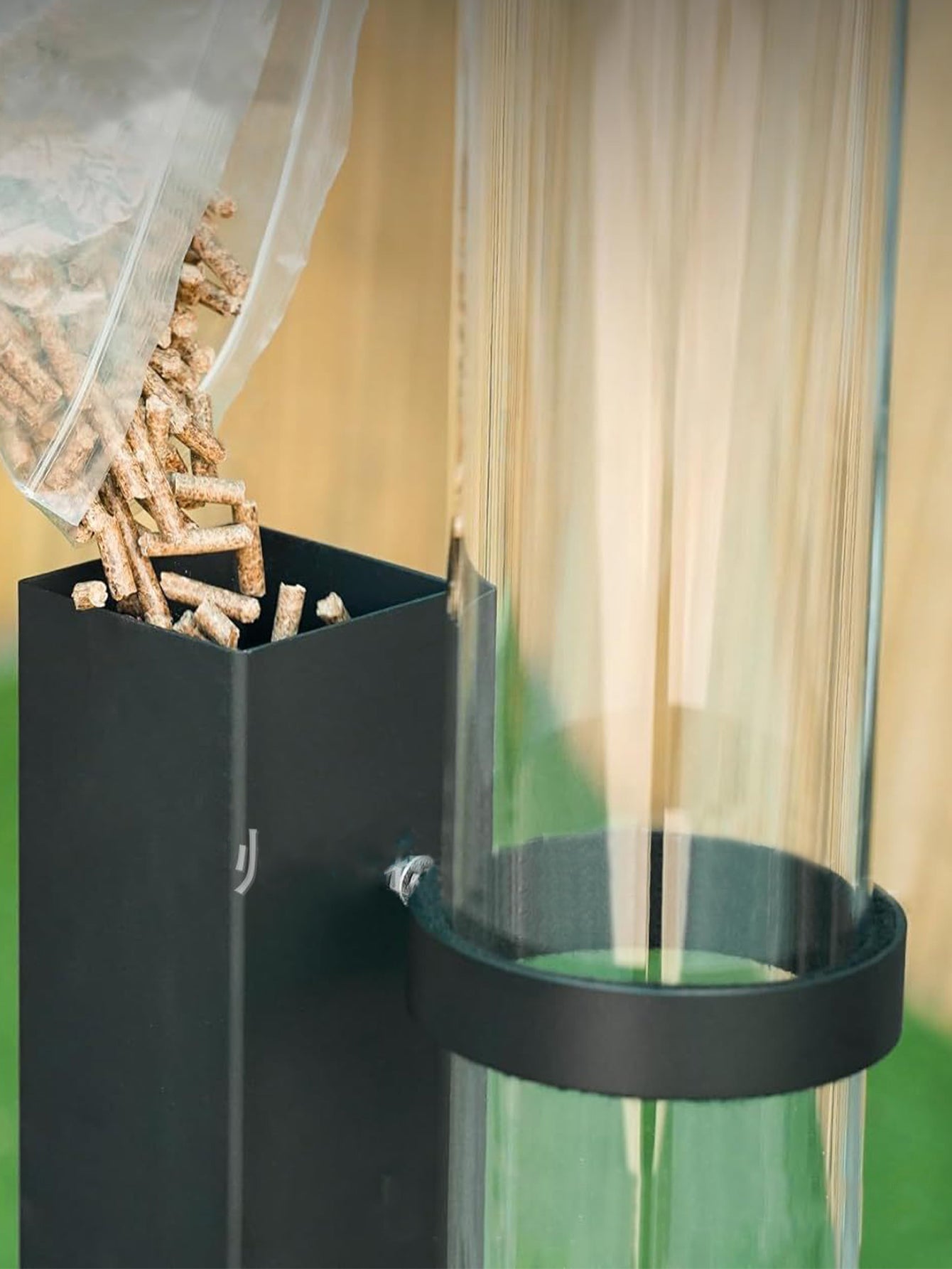 Vertical wood-burning rocket stove