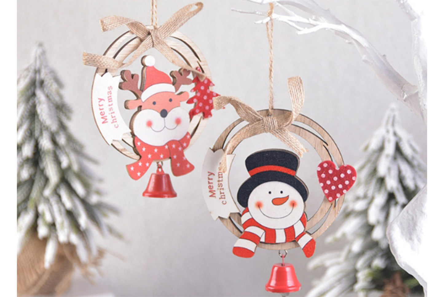 **Handmade Wooden Christmas Wreath Hanging - Classic Holiday Decoration**