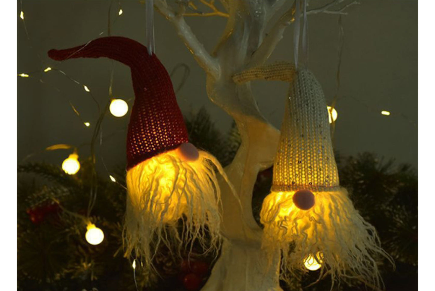 **Christmas Glowing Pendant - Rudolph the Faceless Elf Night Light**