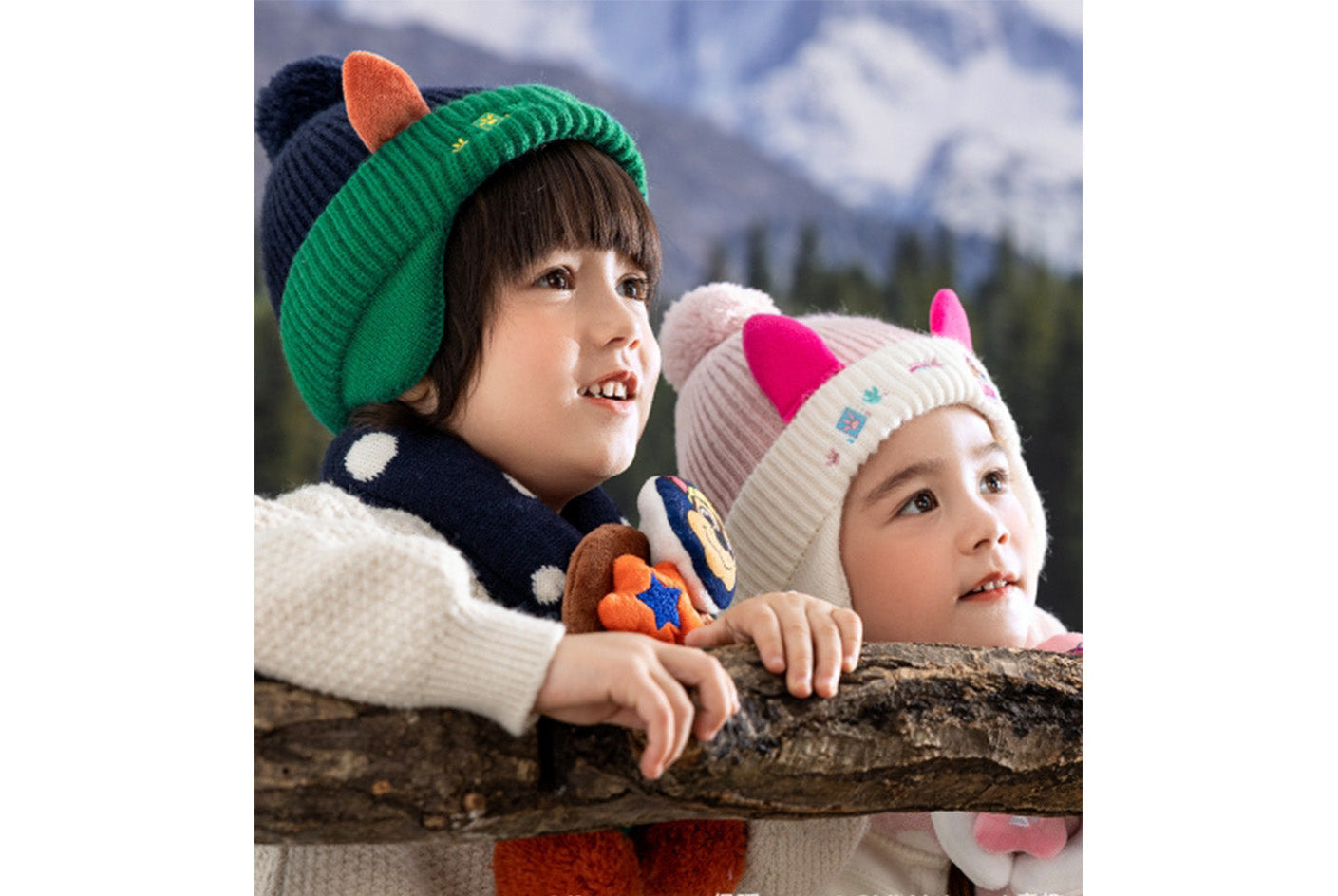 **Children's Hat and Scarf Two-Piece Set**