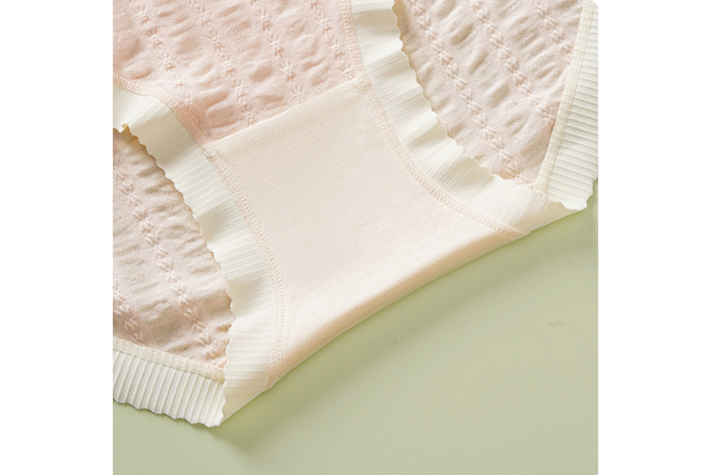 **Comfortable, Breathable, Low-Rise, Large-Size Seamless Maternity Briefs**