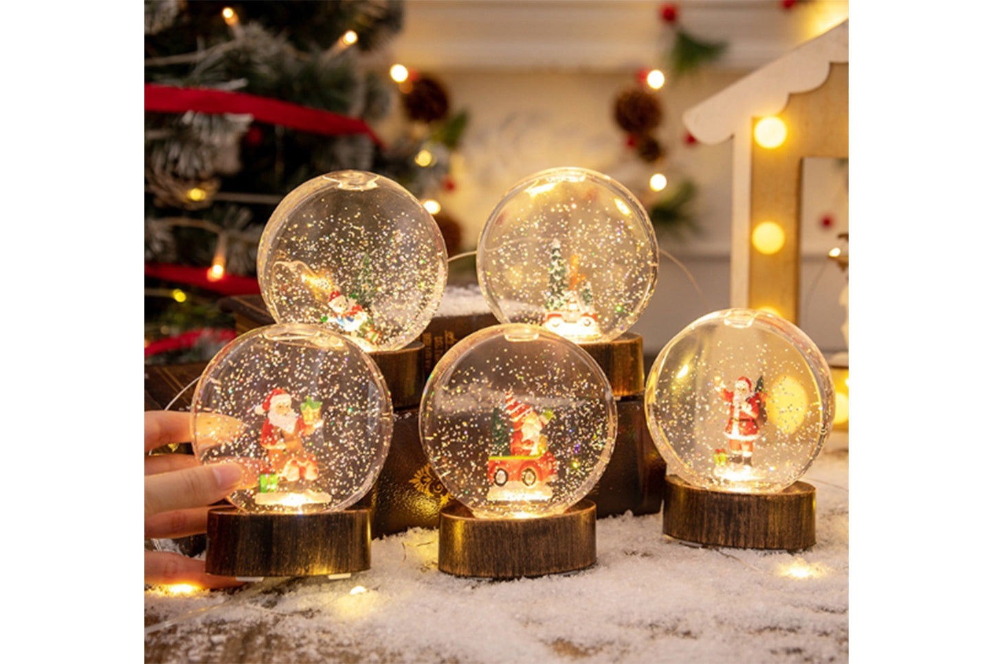 **Christmas Glowing Crystal Ball Night Light - Creative Scenery Ornaments**