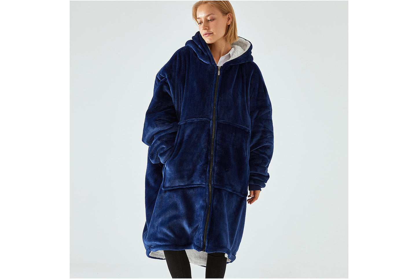 **Extra Long Zippered Lazy Blanket (Light Gray/Dark Blue)**