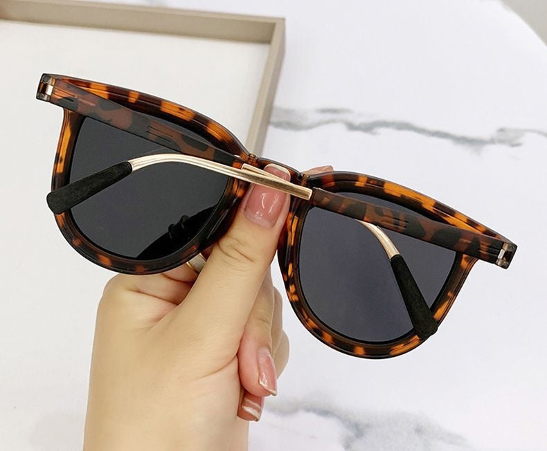 # Women's Folding Sunscreen Sunglasses