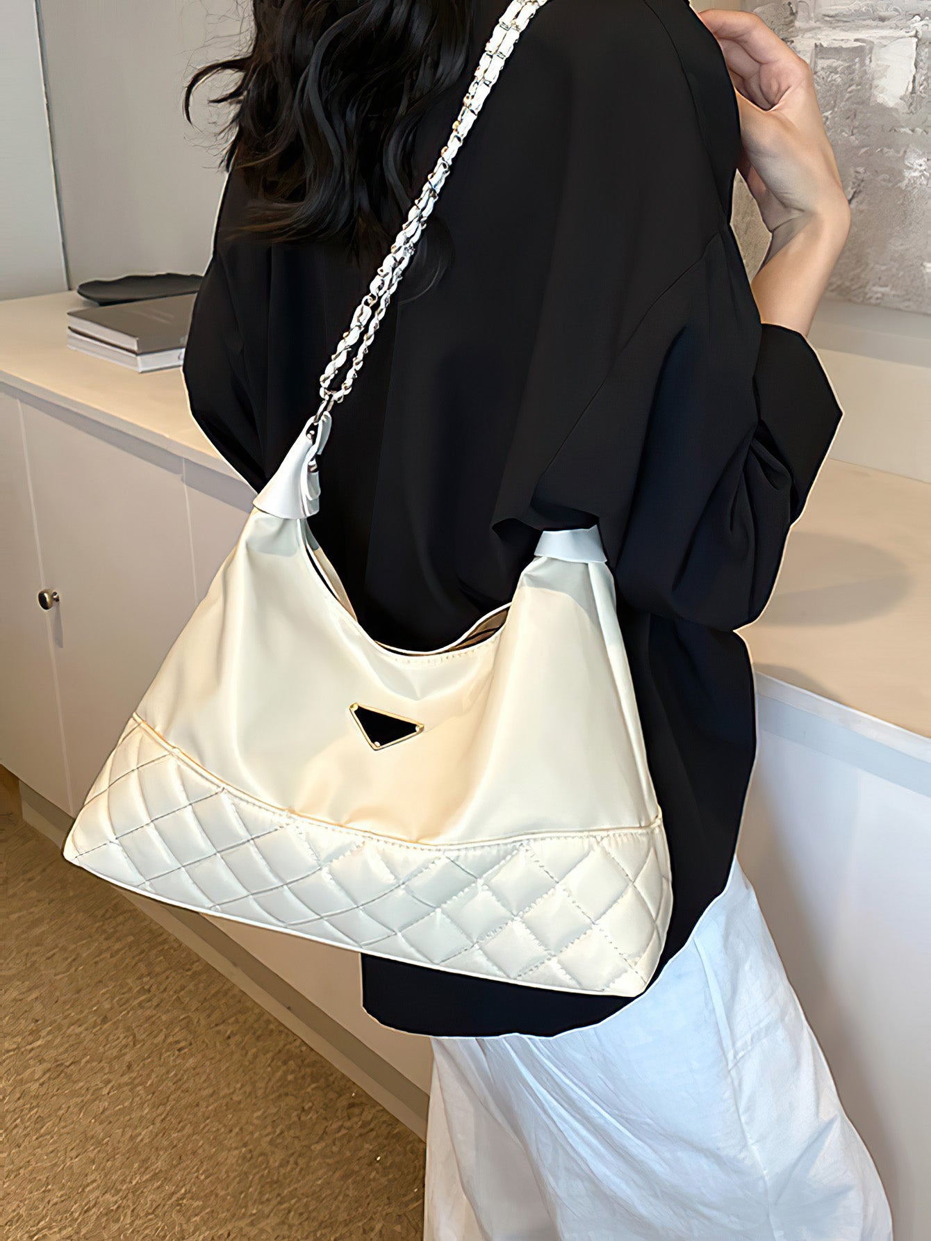 Stylish & Spacious Women's Tote Bag – Perfect for Work & Leisure - 2 Colors