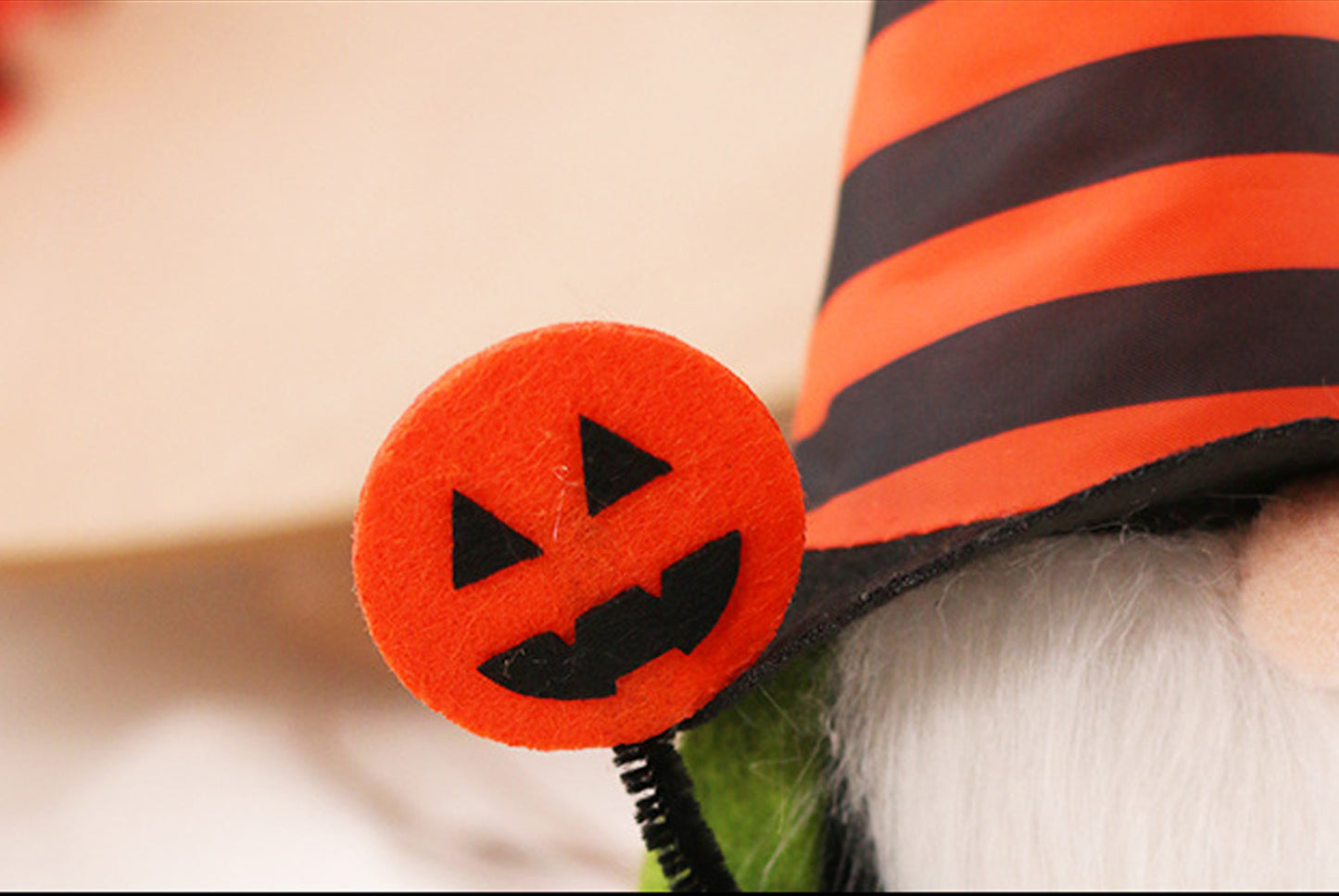 **Halloween Faceless Old Man Witch Doll**